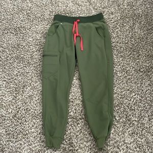 Figs jogger scrub pants, green, xs petite